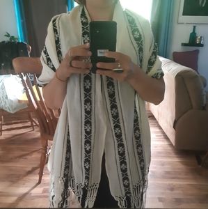 Scarf black and white